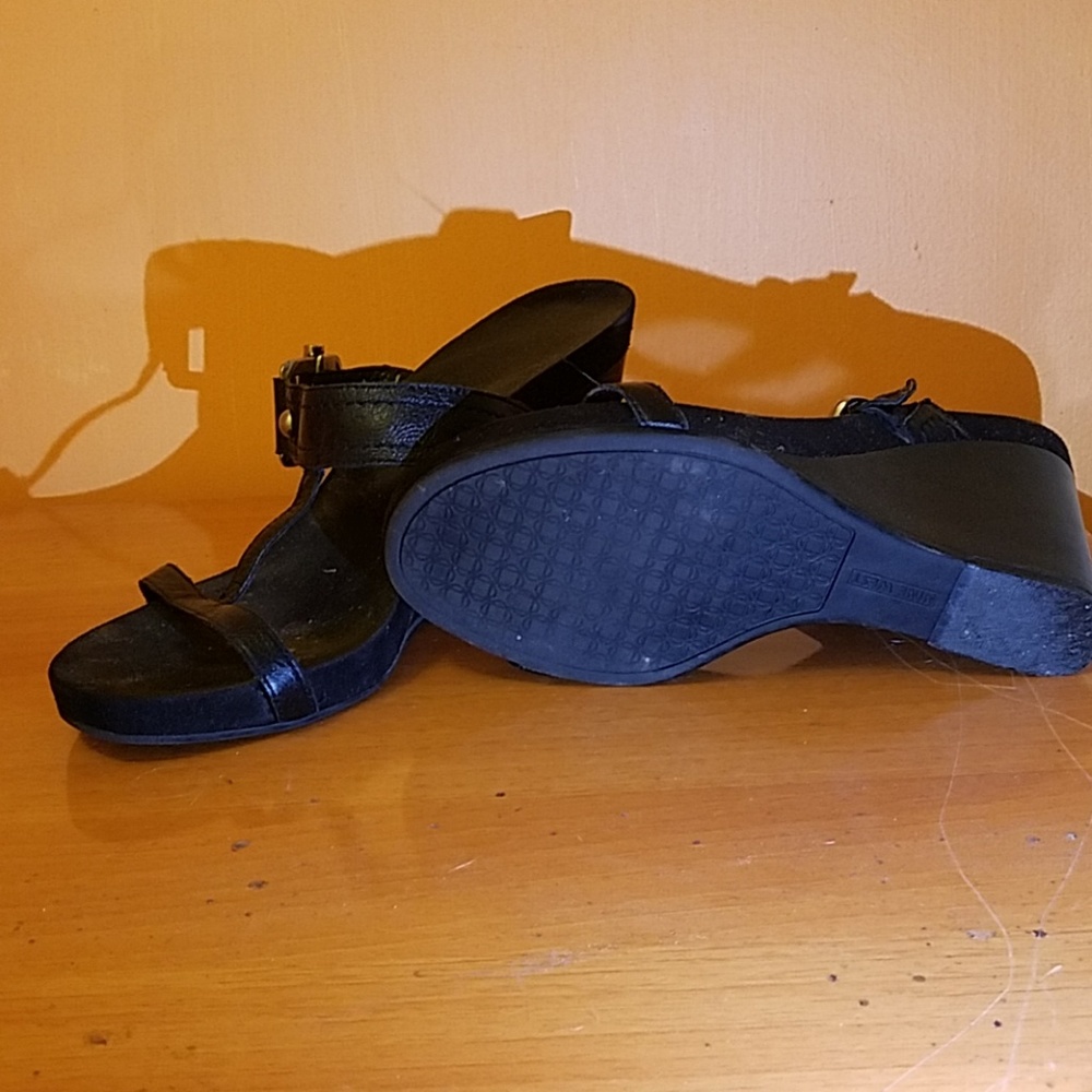 Shoes - Picture 2 of 3